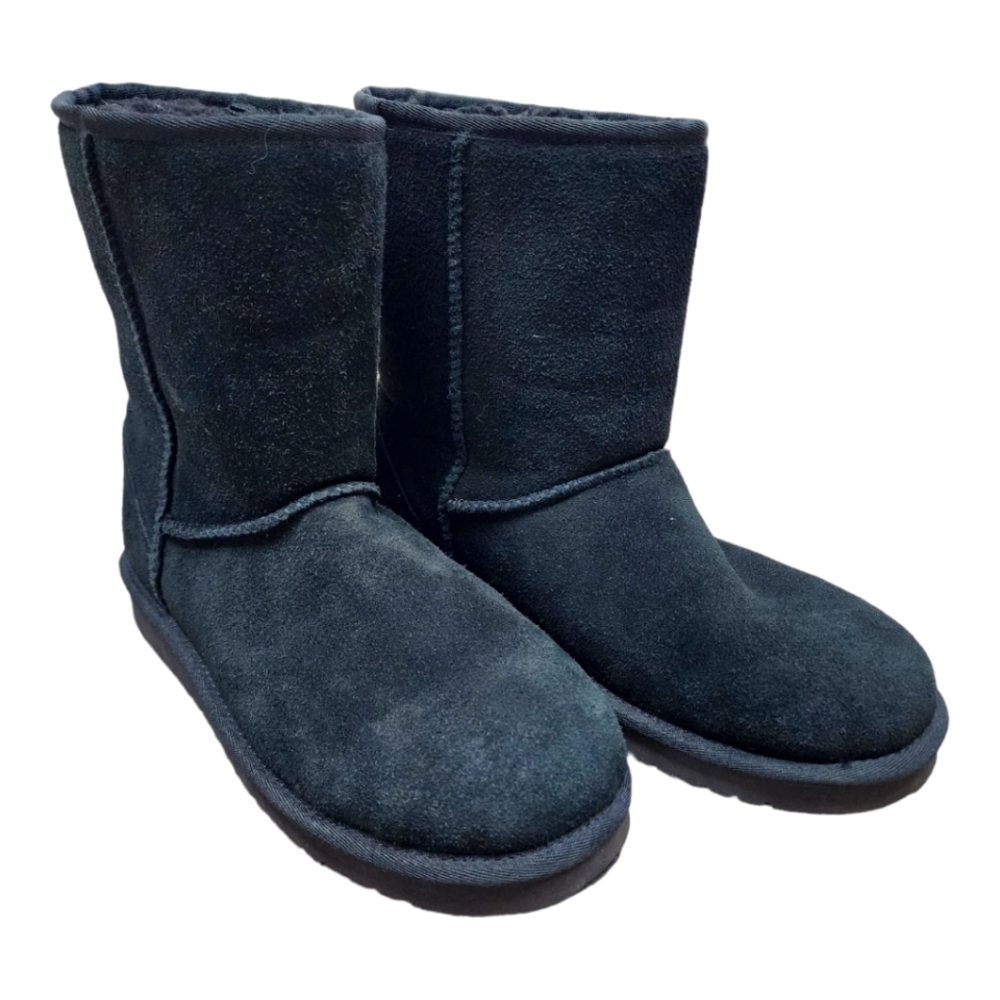 Koolaburra Boots by UGG size 8 Black